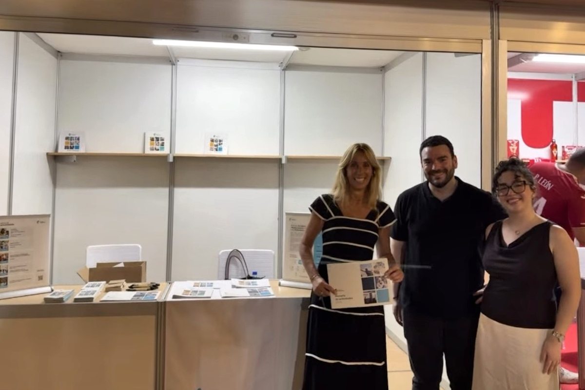 Pilar Torres, con el equipo de Fundación Diagrama