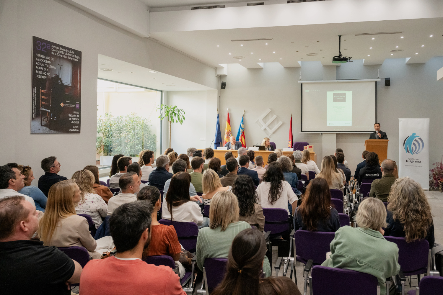 El libro ‘Menores, jóvenes y adicciones’ se presenta en el Colegio Oficial de Psicología de la Comunitat Valenciana