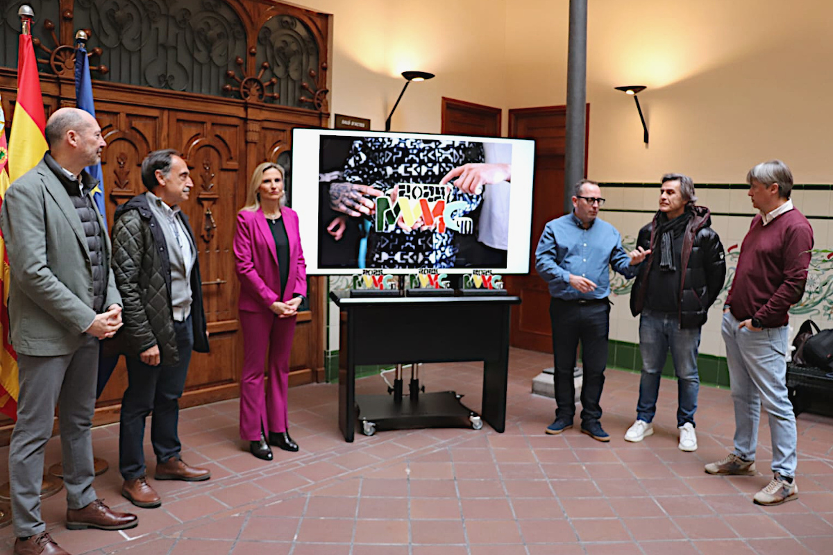 Vicente Alegre, Andrés Vera, Susana Fabregat, Saúl Viciano, Alberto López y Ruben Simó, en la presentación de los trofeos