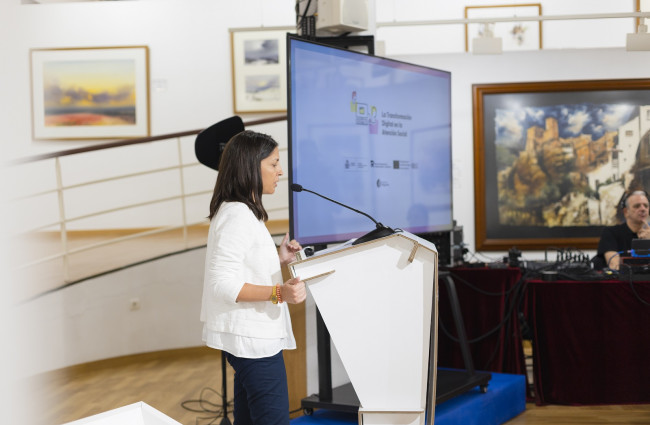 Raquel Jiménez, directora del Área de Desarrollo Corporativo de Fundación Diagrama, durante la inauguración de la jornada