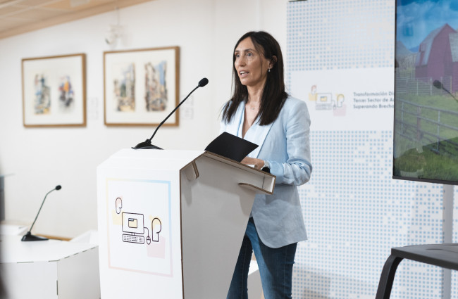 María Sánchez Valle, profesora titular de la Universidad San Pablo CEU, durante su ponencia en la jornada