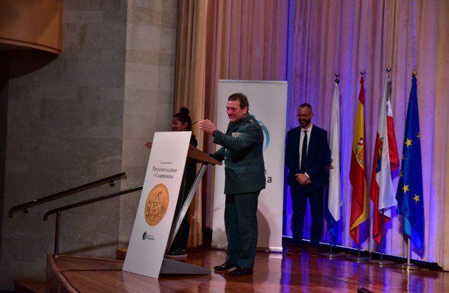 Ilmo. Sr. D. Ángel Pérez Gómez, Teniente Coronel Jefe de Personal de la Guardia Civil en Cantabria