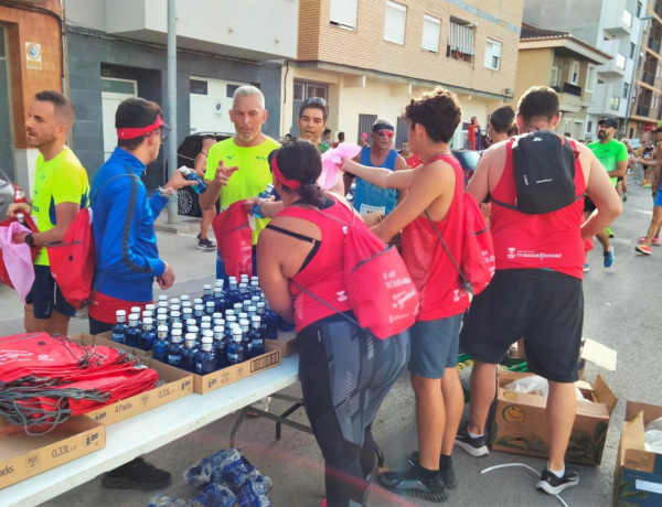 Jóvenes de la residencia ‘Anassim’ de Llanera de Ranes (Valencia) colaboran en una carrera solidaria a favor de la AECC