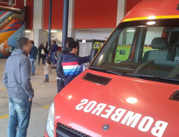 Los menores del hogar de acogida ‘El Acebo’ visitan el Parque de Bomberos de Santander