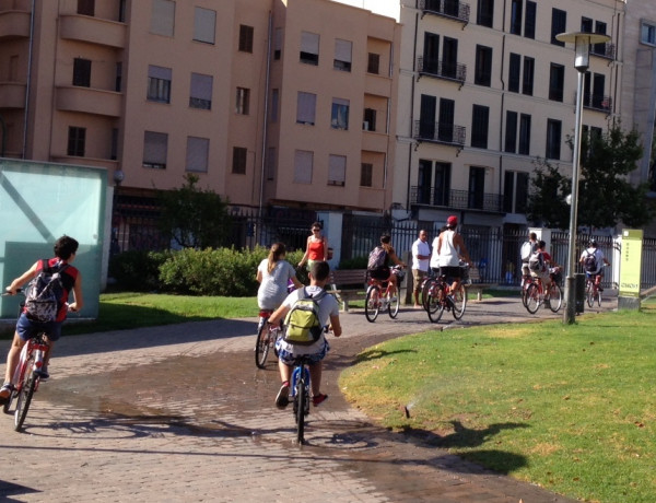 Excursión cicloturística por Palma de los jóvenes del Programa Labor de Baleares