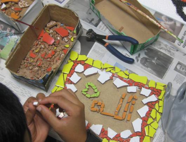 Los menores de los programas socioeducativos de Fundación Diagrama en Cantabria participan en diversos talleres prelaborales