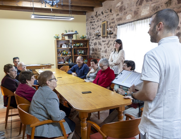 Uno de los talleres participativos realizados con personas mayores