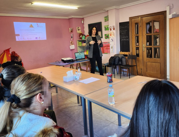 La profesional de Flexiplán, en un momento de la charla en Salamanca