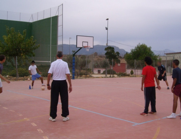 Fundación Diagrama y Fundación Real Madrid colaboran para desarrollar la segunda escuela de fútbol del centro ‘Els Reiets’ de Alicante