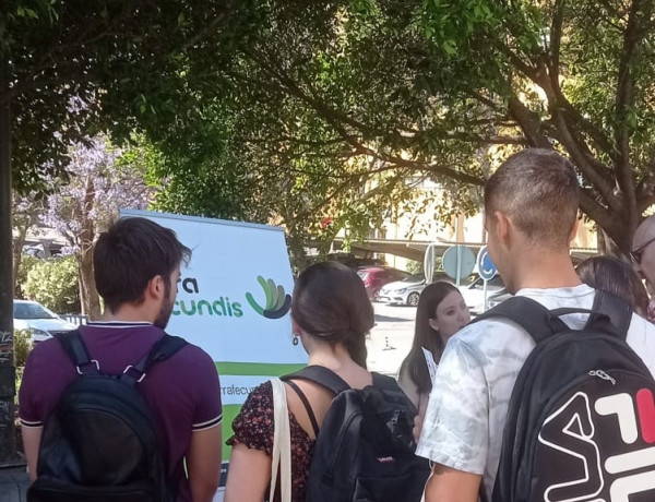Un grupo de personas atendidas en el Programa ‘Labor E-Job’ de Murcia asisten al foro de empleo ‘Future Jobs Day’. Fundación Diagrama. Murcia 2022.