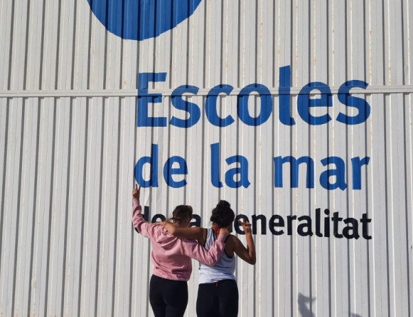 Las personas jóvenes atendidas en la Residencia ‘La Pobla’ participan en distintas actividades náuticas en la Escola de la Mar de Burriana