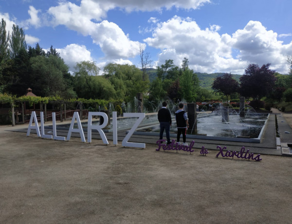 El Festival Internacional de Jardines de Allariz recibe la visita de las personas menores atendidas en el centro ‘Montefiz’ de Ourense