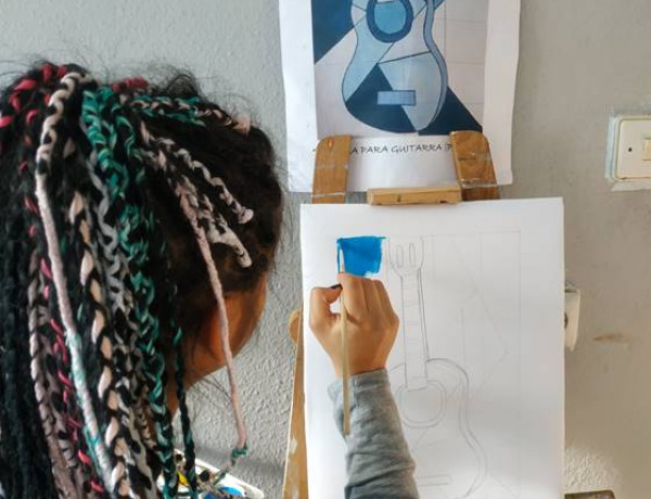 Los jóvenes atendidos en la Residencia ‘Llauradors’ de Elche (Alicante) llevan a cabo numerosas actividades durante la etapa de aislamiento. Fundación Diagrama. Comunidad Valenciana 2020.