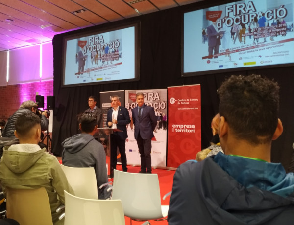 Los jóvenes atendidos en la Unidad de Fomento de la Autonomía ‘Bayt Al Saadaka’ de Amposta acuden a la Feria de Ocupación de la ciudad. Fundación Diagrama. Cataluña 2019. 