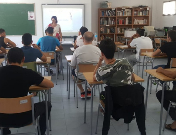 Los jóvenes atendidos en el centro ‘La Villa’ de Villena participan en un curso de formación en habilidades sociales y empleabilidad. Fundación Diagrama. Comunidad Valenciana 2018.