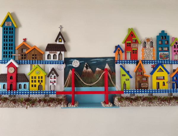 Maqueta urbana elaborada por jóvenes del centro Genil en el taller de carpintería