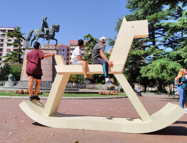 Menores atendidos en los pisos ‘Leza’, ‘Jubera’, ‘Cidacos’ y ‘Alhama’ de Logroño visitan el Festival Internacional de Arquitectura y Diseño. Fundación Diagrama. La Rioja 2020.