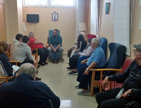 Sesión de historias de vida con menores y mayores