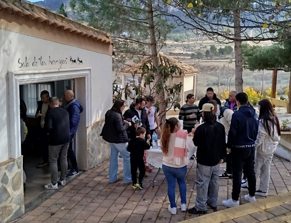 Almuerzo de convivencia en el centro La Zarza