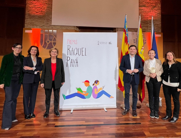 Imagen de la gala facilitada por la Generalitat Valenciana. De izquierda a derecha, Bárbara Congost, Angélica Such, Teresa Gisbert, Ignacio Grande, Pilar de la Oliva y Rosario Escrig