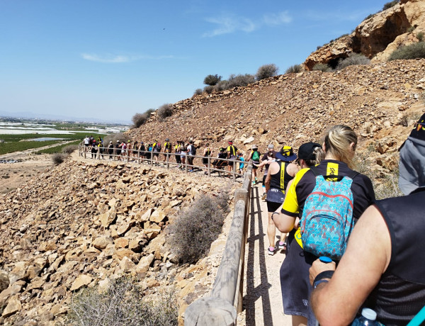 Personas atendidas en el centro ‘Cristo de los Mineros’ de La Unión realizan una ruta de senderismo por el monte de Cabezo Gordo