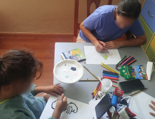 Personas usuarias de la Red de Atención de Violencia de Género de Cantabria participan en el III Concurso de Ilustración sobre la DUDH 