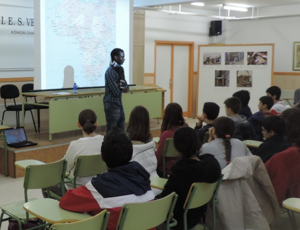 Fundación Diagrama organiza charlas de sensibilización y una exposición fotográfica para dar a conocer la situación de Senegal a los jóvenes de Valladolid
