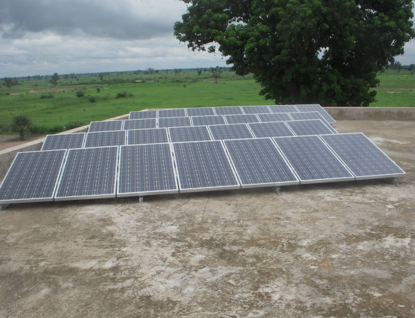 El Centro Polivalente de Formación de Sandiara (Senegal) instala un sistema fotovoltaico para ahorrar energía en la extracción de agua
