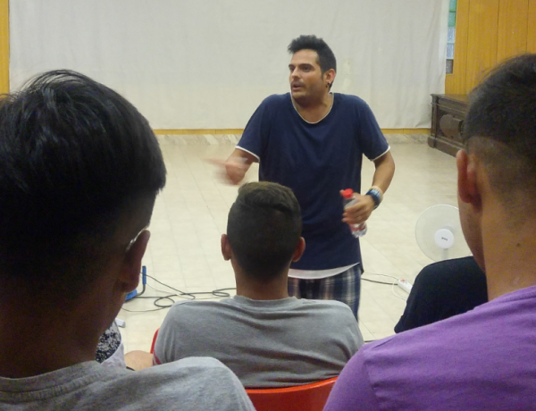 Los menores del centro ‘Mariano Ribera’ de Burjassot (Valencia) reciben la visita del cómico Raúl Antón. Comunidad Valenciana. Fundación Diagrama 2018.