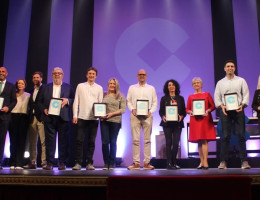 Foto de familia de los premiados en esta edición