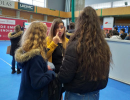 Jóvenes del Programa para el Fomento de la Empleabilidad y la no Discriminación en el Empleo de Palencia asisten a la V Feria de Empleo y Emprendimiento