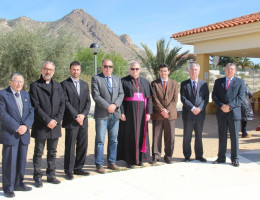 Monseñor Lorca Planes visita la residencia para mayores ‘Altavida’ y el centro educativo ‘La Zarza’ de Fundación Diagrama en Abanilla (Murcia)