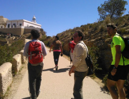 Jóvenes del centro ‘Els Reiets’ de Alicante participan en actividades de sensibilización medioambiental en Serra Gelada y Font Roja