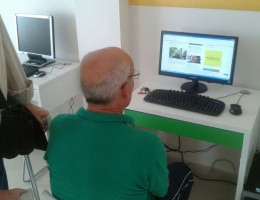 Inauguración del Aula de Informática para Mayores en la residencia ‘María de la Paz’ de Nerva (Huelva)