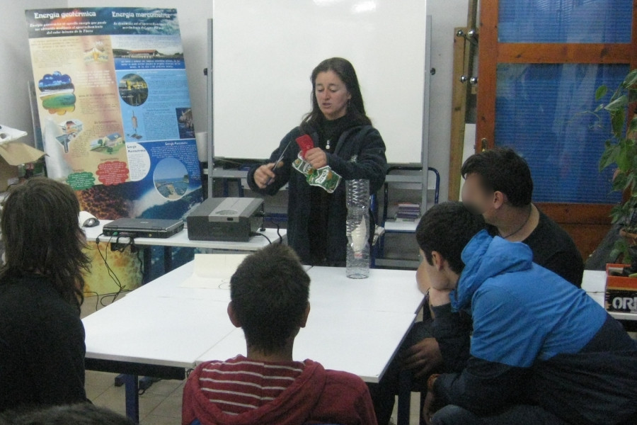 Alumnos de los programas socioeducativos de Fundación Diagrama en Cantabria visitan el centro ambiental ‘Los Viveros’