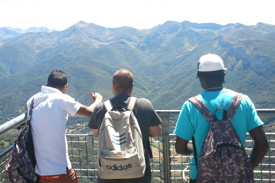 Los menores del centro de acogida ‘El Acebo’ de Santander participan en actividades de verano centradas en la naturaleza y la cultura cántabra