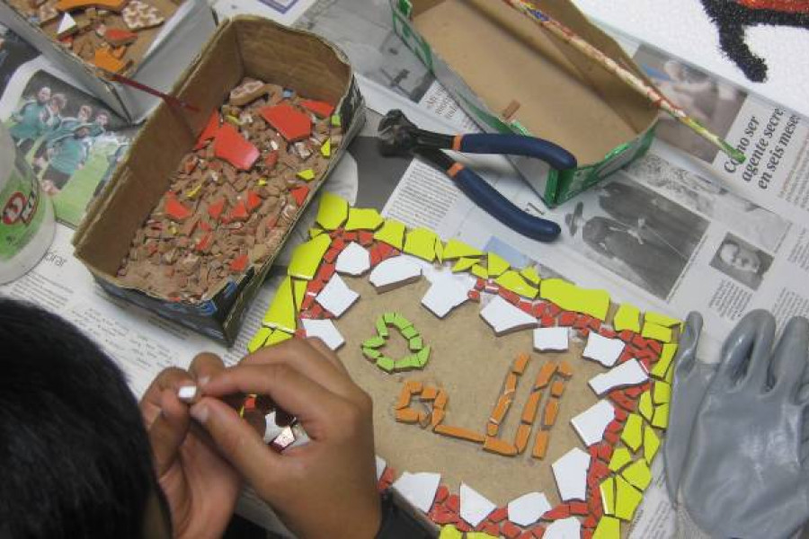 Los menores de los programas socioeducativos de Fundación Diagrama en Cantabria participan en diversos talleres prelaborales