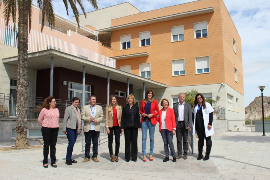 Visita consejera de Familia e Igualdad de Oportunidades al centro 'Nuevo Azahar'. Fundación Diagrama.