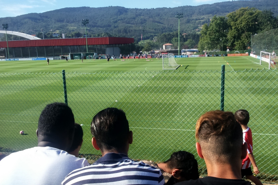 Menores del 'El Acebo' visita instalaciones del Atheltic Club.Fundación Diagrama