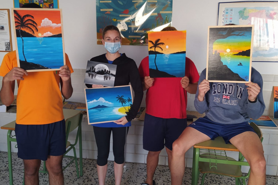 El centro ‘San Miguel’ de Granada pone en marcha un taller de pintura artística para jóvenes. Fundación Diagrama. Andalucía 2020.