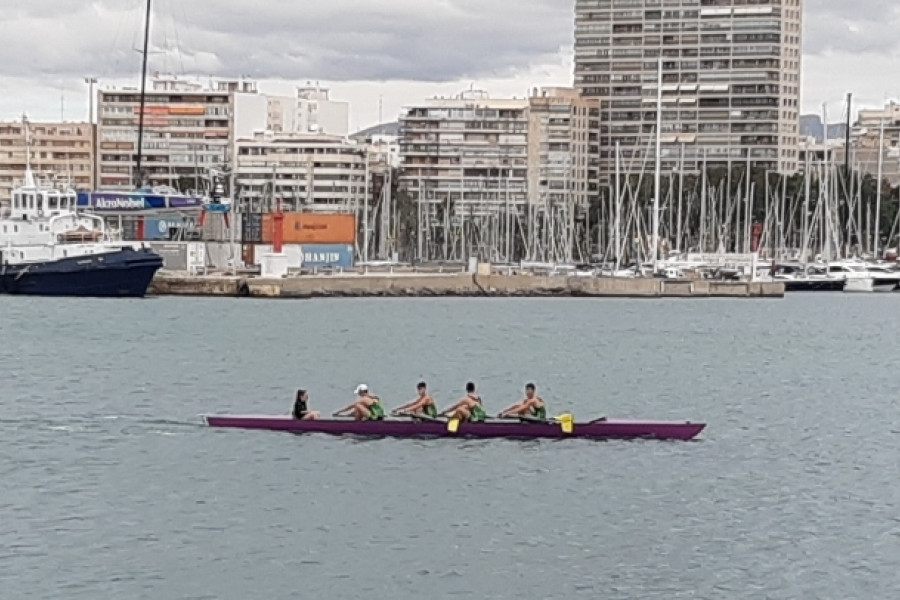 Un joven atendido en el Hogar ‘Benalúa’ de Alicante participa en el Campeonato de España de la modalidad de remo de yolas