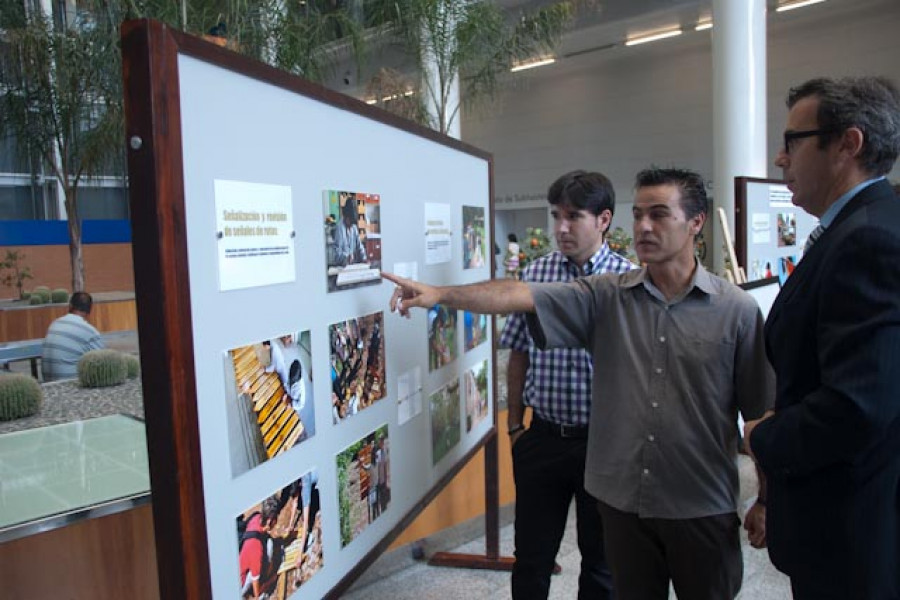 Inauguración en la Ciudad de la Justicia de Valencia de la exposición sobre el proyecto de voluntariado y educación medioambiental de Fundación Diagrama