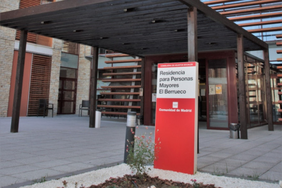 Entrada de la residencia sociosanitaria ‘El Berrueco’ de Madrid