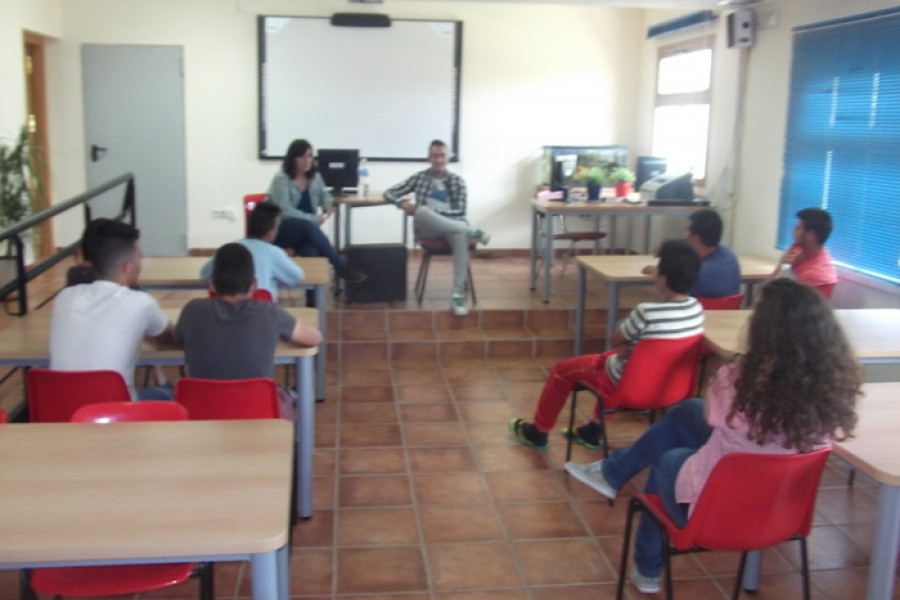 Charla de prevención en el centro 'La Cañada' - Fundación Diagrama