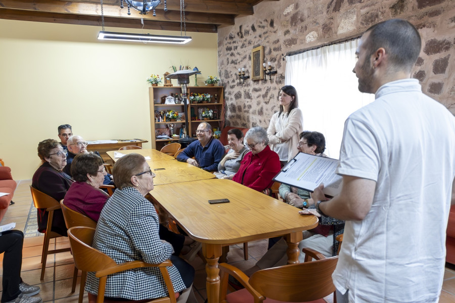 Uno de los talleres participativos realizados con personas mayores