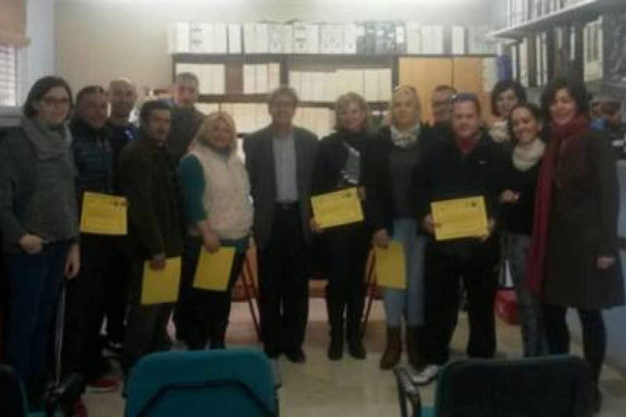 Entrega de diplomas a los alumnos del curso de Limpieza de Edificios en el Centro de Día ‘Heliotropos’ de Murcia