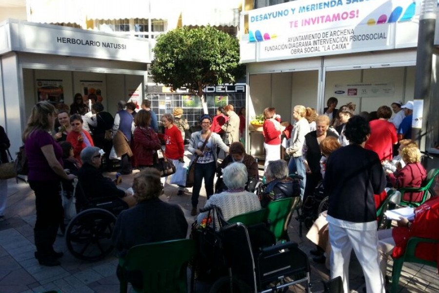 Cerca de 600 personas asisten a la Feria del Envejecimiento Activo organizada por Fundación Diagrama en Archena (Murcia)