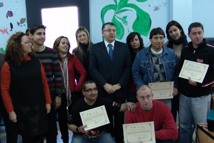 El director general de Programas de Inclusión del Instituto Murciano de Acción Social visita a los usuarios del Proyecto ‘Heliotropos’ de Atención a Drogodependientes