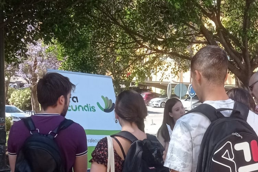 Un grupo de personas atendidas en el Programa ‘Labor E-Job’ de Murcia asisten al foro de empleo ‘Future Jobs Day’. Fundación Diagrama. Murcia 2022.