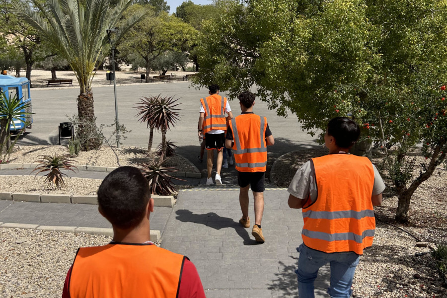 Menores atendidos en el centro educativo ‘Las Moreras’ de El Palmar visitan el Centro de Tratamiento de Residuos de Cañada Hermosa